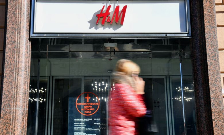 Фото - Ретейлер H&M сокращает расходы из-за многомиллионных убытков