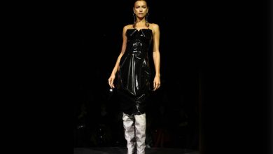 Фото - Ирина Шейк в латексном платье вышла на подиум во время показа Vivienne Westwood в Париже